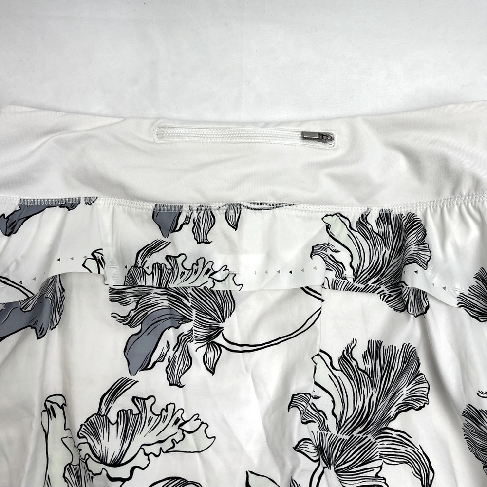 Athleta Laser Cut Floral Skirt Skort Sz Medium White Navy Mint Grey Black EUC - Picture 9 of 15